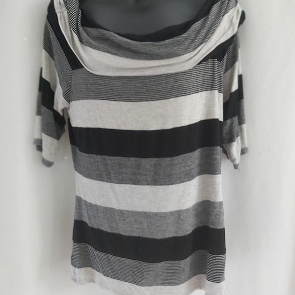 MAX STUDIO | Women's Off The Shoulder Cowl Neck Striped Top Black White Size XL - Picture 1 of 9